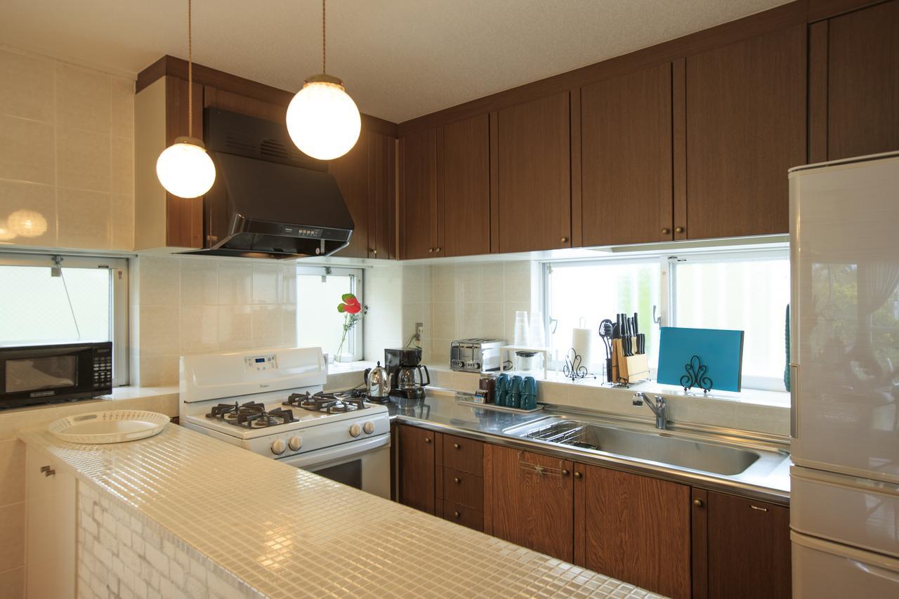 Mihama Beach House Villa Chatan Exterior photo